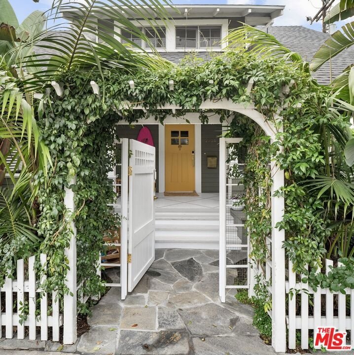 2704 3rd Street Santa Monica CA 90405 29 2704 3rd Street Santa Monica CA 90405