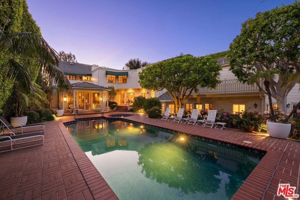524 N Rockingham Avenue Los Angeles CA 90049 24 524 N Rockingham Avenue Los Angeles CA 90049