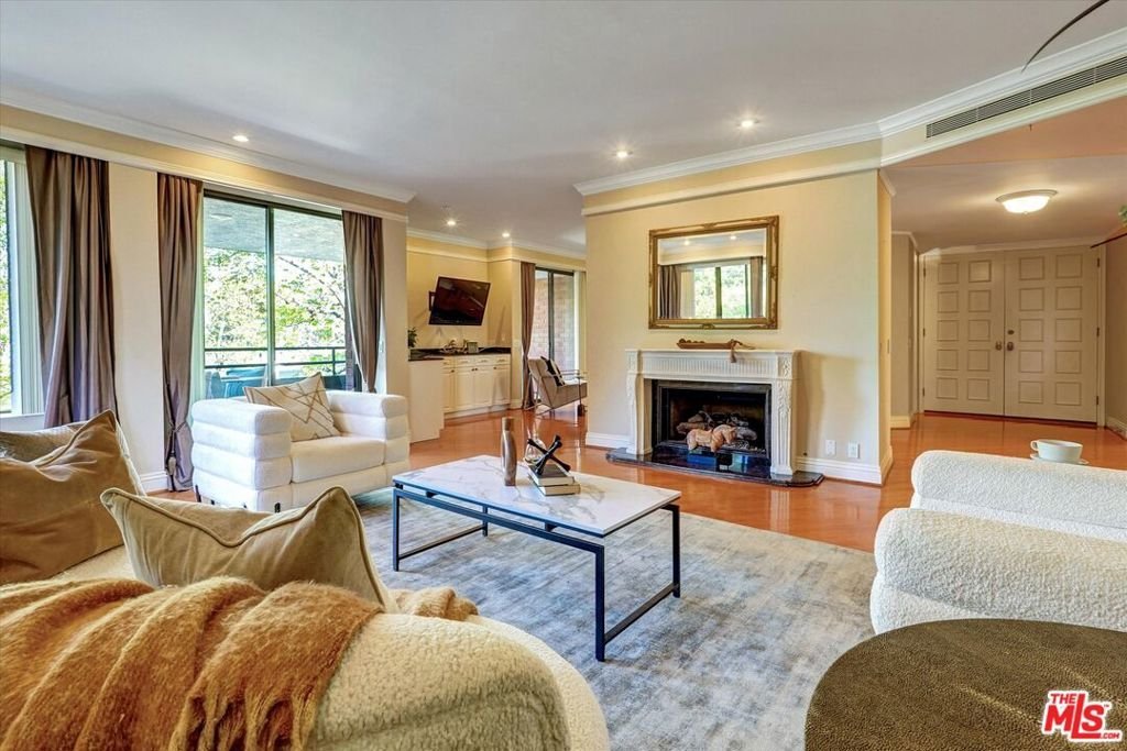 4752 Park Encino Lane 212 Encino CA 91436 47 4752 Park Encino Lane 212 Encino CA 91436