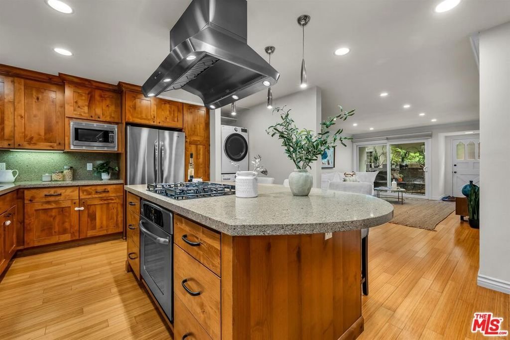 1315 Stanford Street 3 Santa Monica CA 90404 32 1315 Stanford Street 3 Santa Monica CA 90404