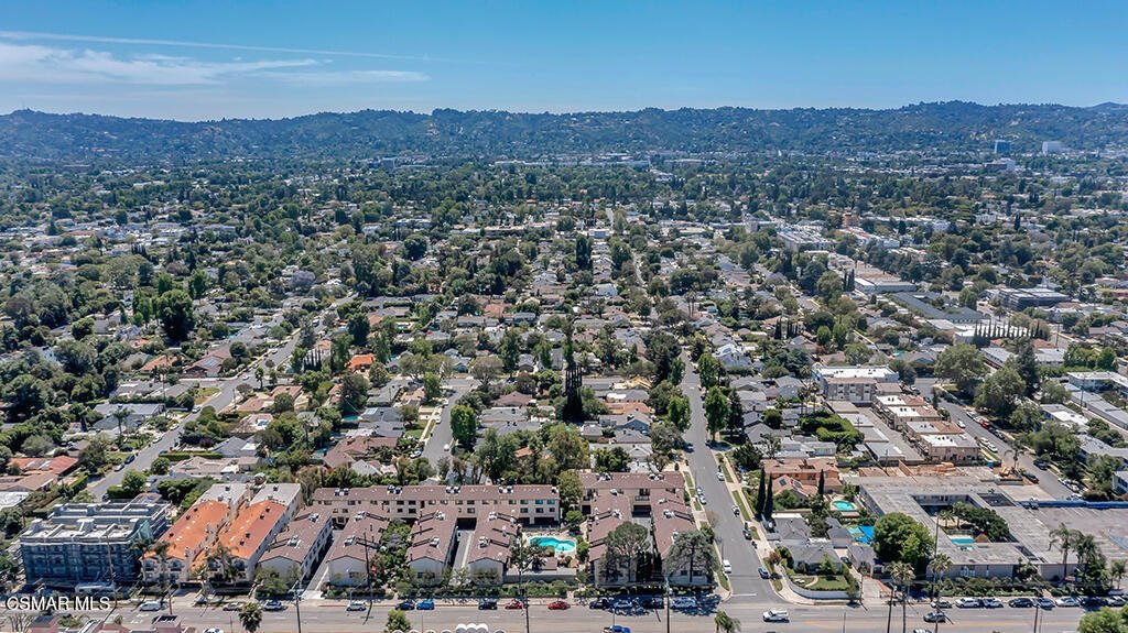 13960 Oxnard Street Valley Glen CA 91401 26 13960 Oxnard Street Valley Glen CA 91401