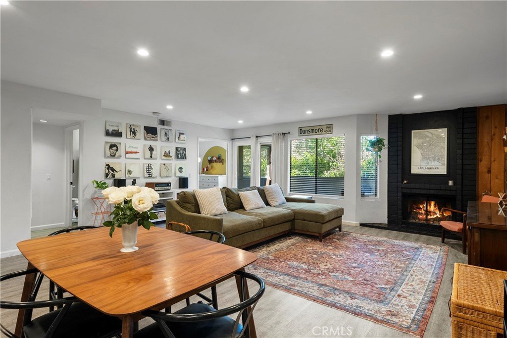 24837 Apple Street B Newhall CA 91321 35 24837 Apple Street B Newhall CA 91321