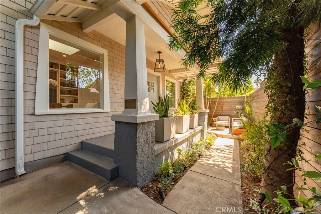 8863 Cynthia West Hollywood CA 90069 21 8863 Cynthia West Hollywood CA 90069