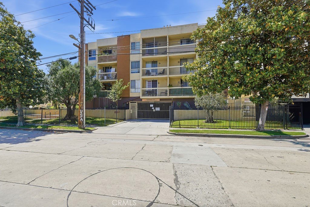 5143 Bakman 104 North Hollywood CA 91601 21 5143 Bakman 104 North Hollywood CA 91601