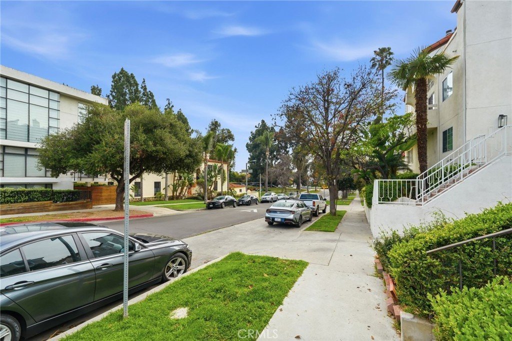 871 S Lucerne 2 Los Angeles CA 90005 30 871 S Lucerne 2 Los Angeles CA 90005
