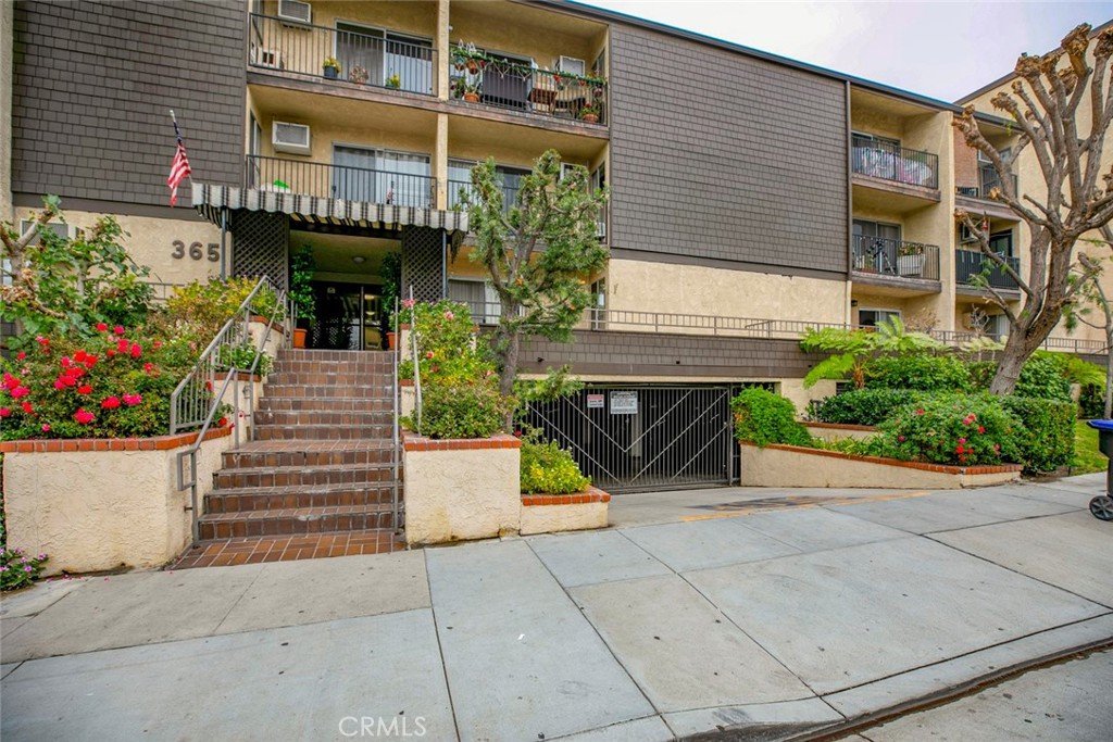 365 Burchett Street 217 Glendale CA 91203 26 365 Burchett Street 217 Glendale CA 91203