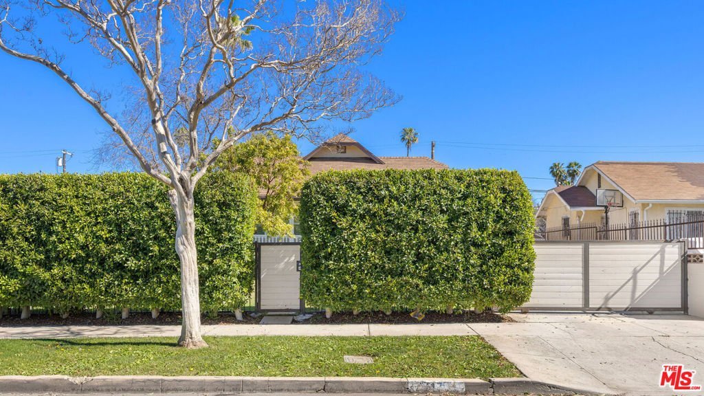 2717 W Avenue 30 Los Angeles CA 90065 32 2717 W Avenue 30 Los Angeles CA 90065