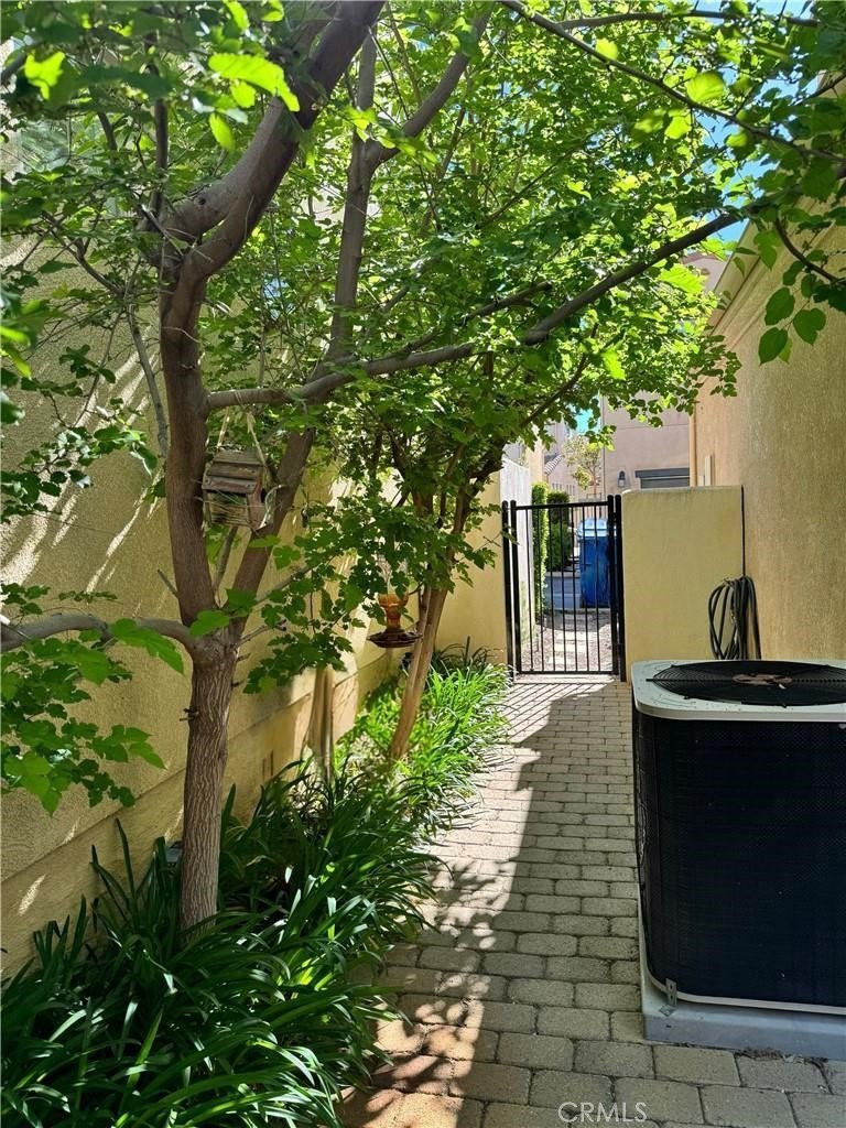 20323 Livorno Porter Ranch CA 91326 14 20323 Livorno Porter Ranch CA 91326