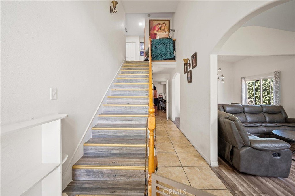 14661 oak road Sylmar CA 91342 41 14661 oak road Sylmar CA 91342