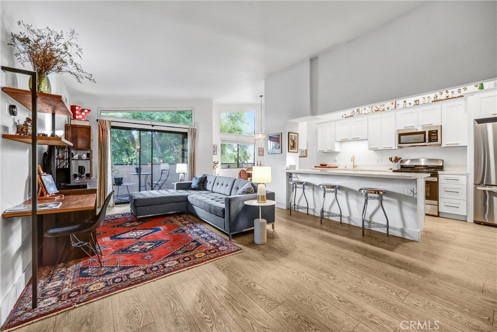 5805 Whitsett Avenue 201 Valley Village CA 91607 30 5805 Whitsett Avenue 201 Valley Village CA 91607