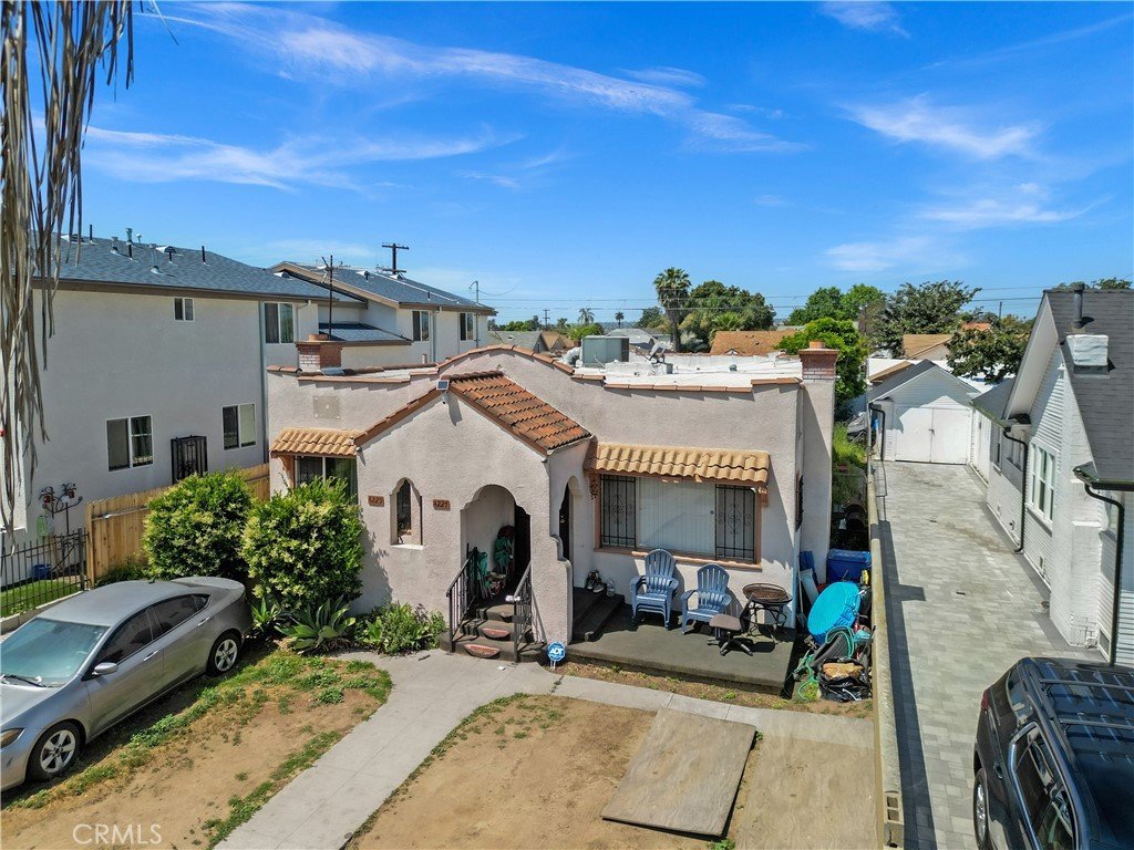 4227 Walton Avenue Los Angeles CA 90037 13 4227 Walton Avenue Los Angeles CA 90037