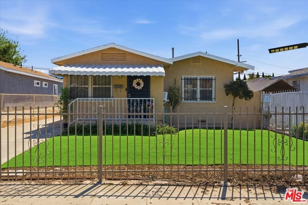1232 W 74th Street Los Angeles CA 90044 20 1232 W 74th Street Los Angeles CA 90044