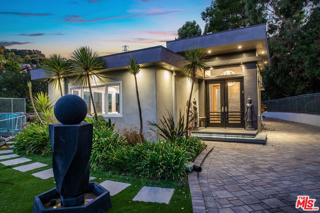 3430 Wrightwood Drive Studio City CA 91604 65 3430 Wrightwood Drive Studio City CA 91604