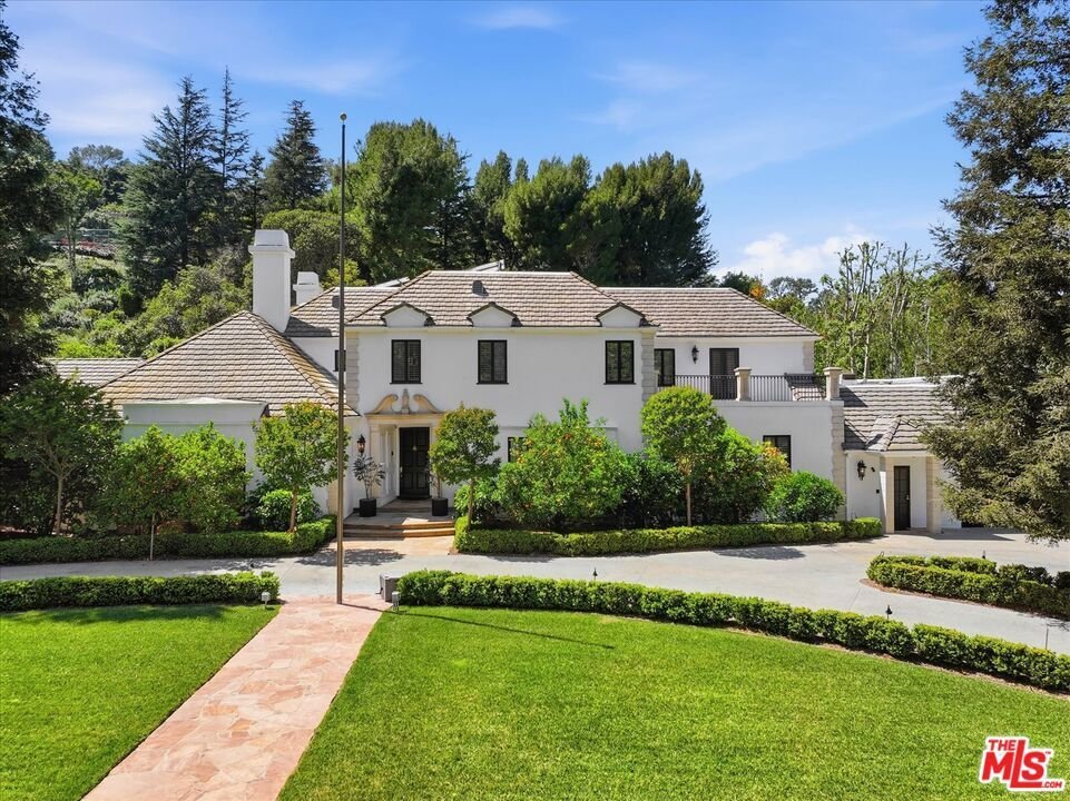 3801 Longridge Avenue Sherman Oaks CA 91423 72 3801 Longridge Avenue Sherman Oaks CA 91423