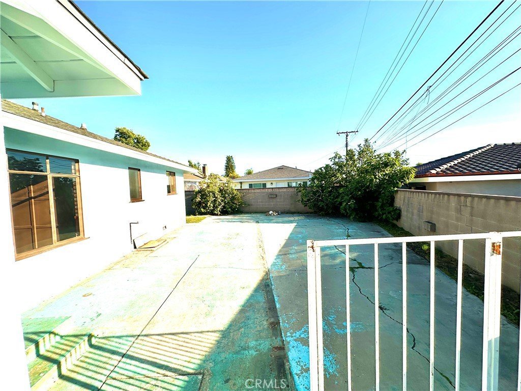 425 N Neil West Covina CA 91791 23 425 N Neil West Covina CA 91791