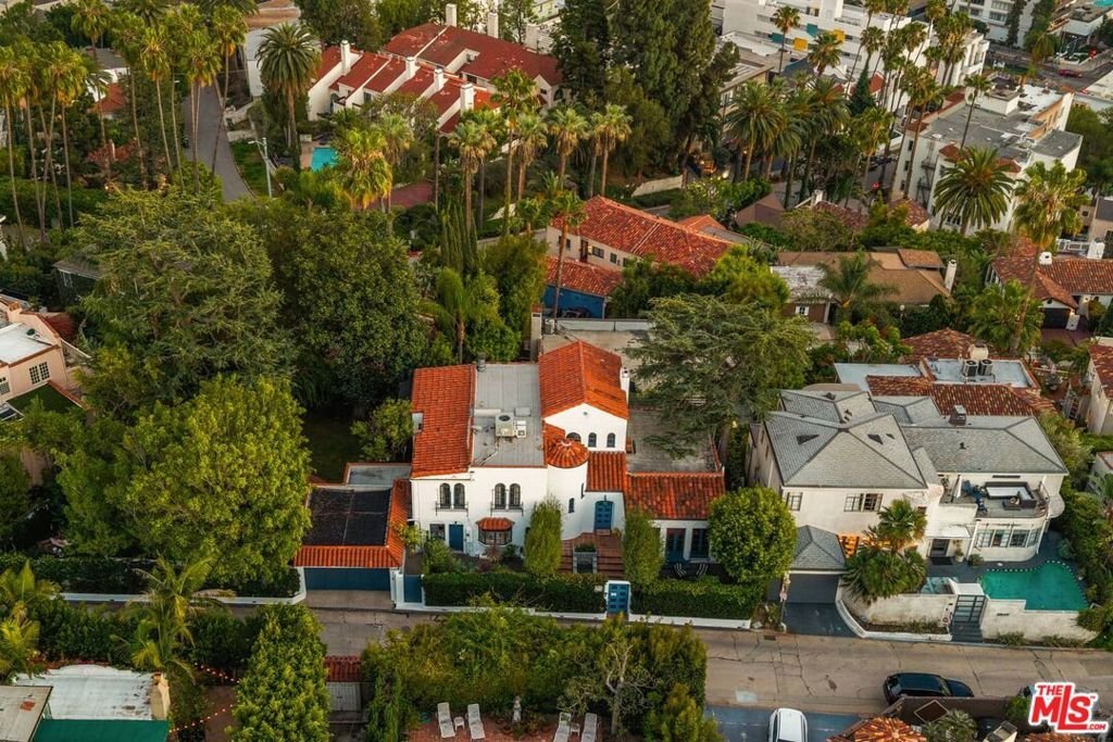 2041 Grace Avenue Los Angeles CA 90068 70 2041 Grace Avenue Los Angeles CA 90068