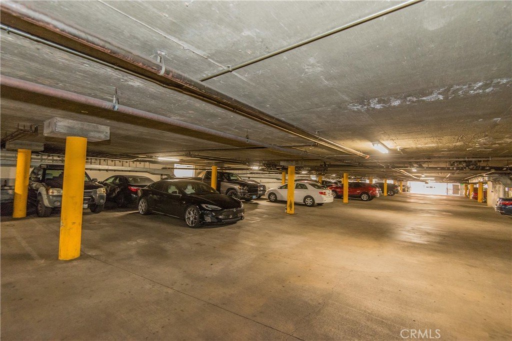 7045 Woodley Avenue 218 Van Nuys CA 91406 16 7045 Woodley Avenue 218 Van Nuys CA 91406