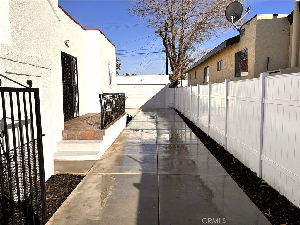 8758 S Hobart Los Angeles CA 90047 38 8758 S Hobart Los Angeles CA 90047