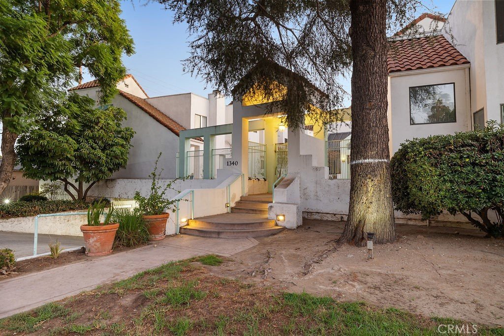 1340 Glenwood Road 8 Glendale CA 91201 17 1340 Glenwood Road 8 Glendale CA 91201