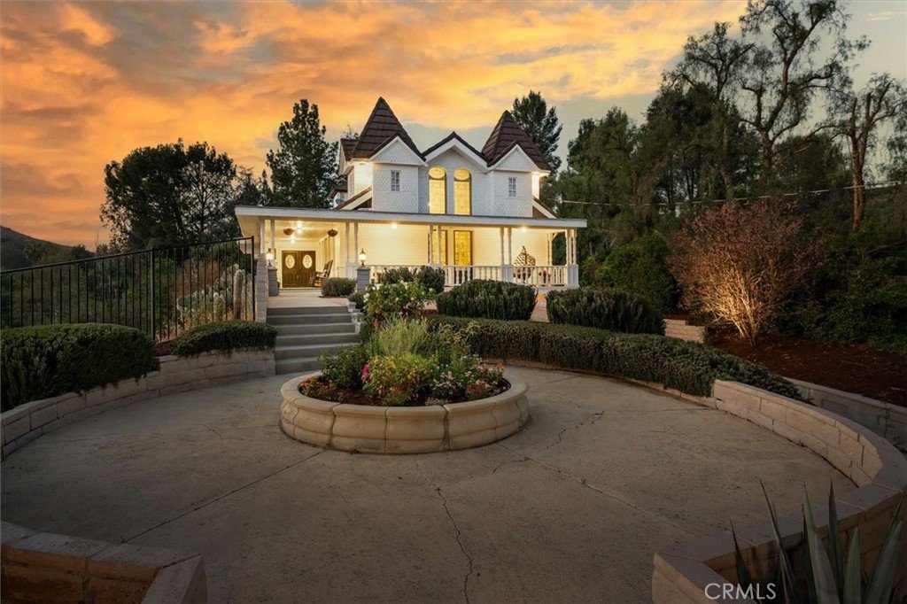 28933 Wagon Road Agoura Hills CA 91301 59 28933 Wagon Road Agoura Hills CA 91301