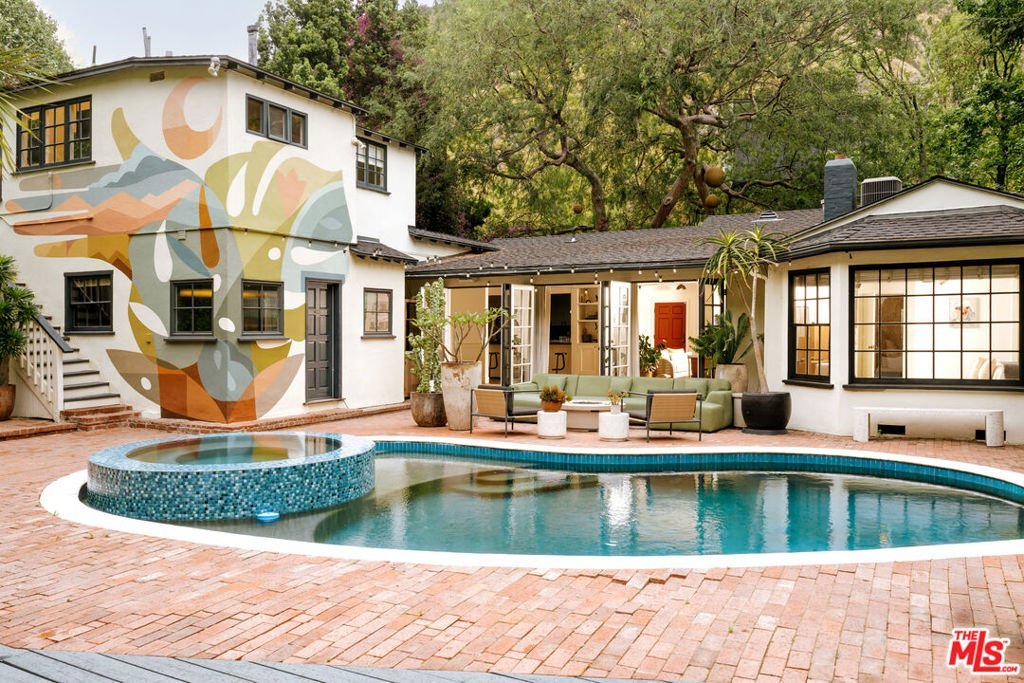 2015 Nichols Canyon Road Los Angeles CA 90046 22 2015 Nichols Canyon Road Los Angeles CA 90046