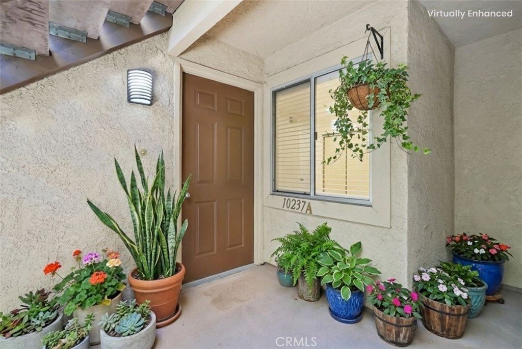 10237 De Soto A Chatsworth CA 91311 36 10237 De Soto A Chatsworth CA 91311