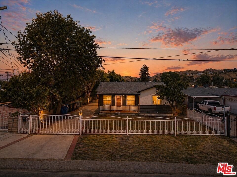 10341 Arminta Street Sun Valley CA 91352 67 10341 Arminta Street Sun Valley CA 91352