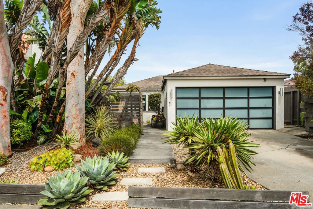 7406 Earldom Avenue Playa Del Rey CA 90293 61 7406 Earldom Avenue Playa Del Rey CA 90293