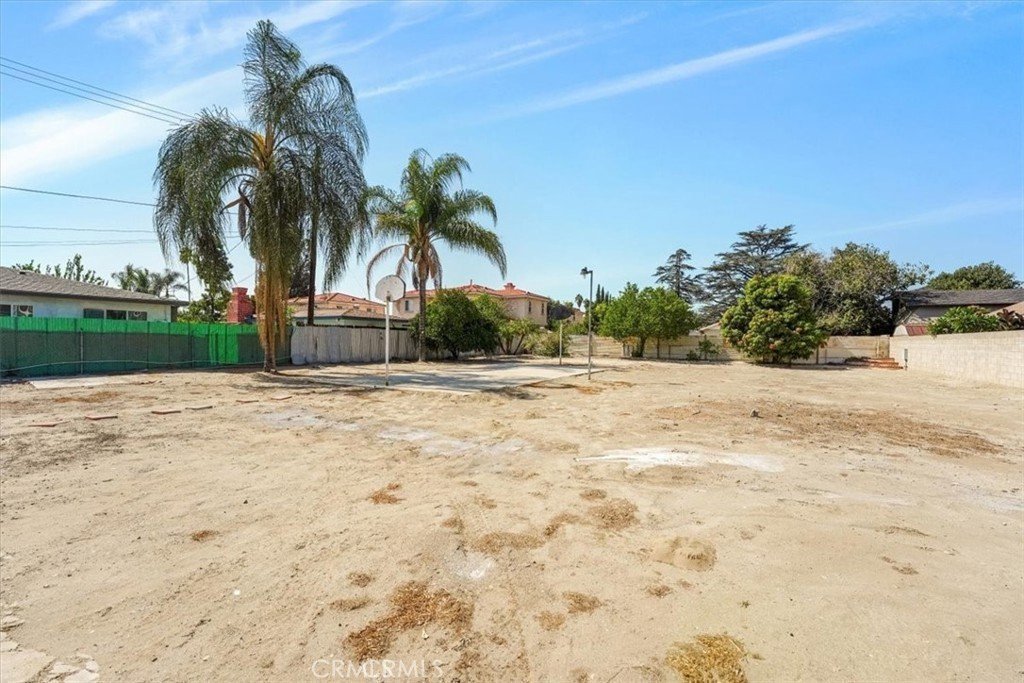 4325 Bannister El Monte CA 91732 8 4325 Bannister El Monte CA 91732