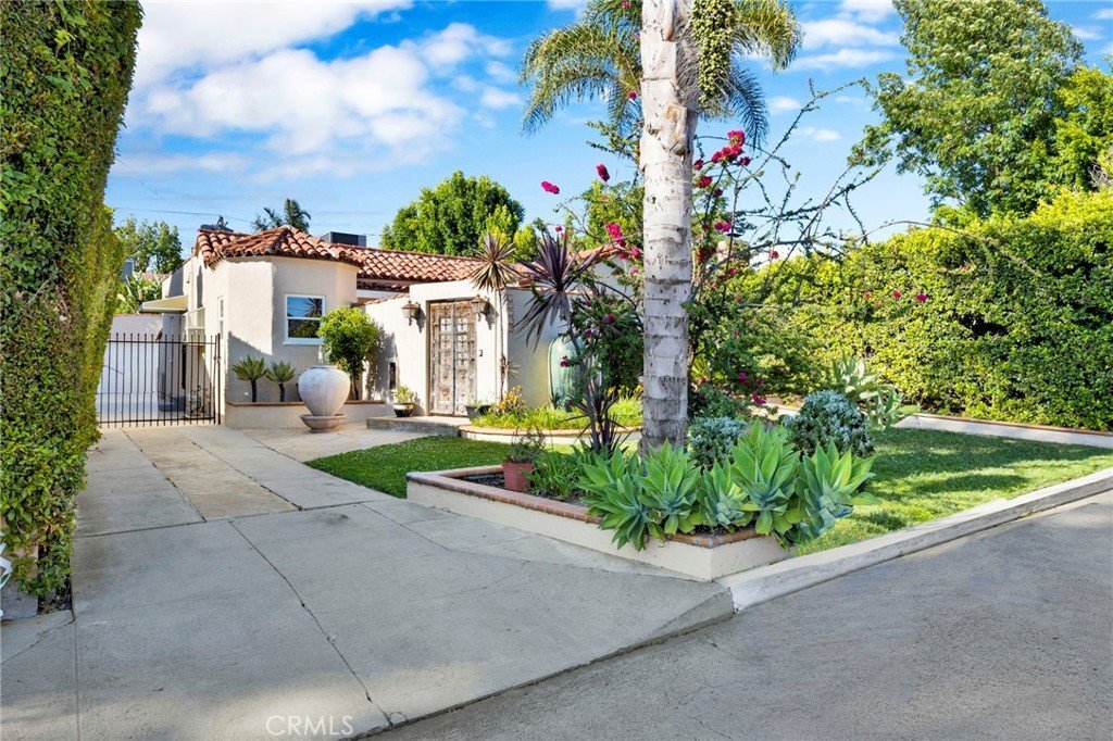 11301 Blix West Toluca Lake CA 91602 36 11301 Blix West Toluca Lake CA 91602