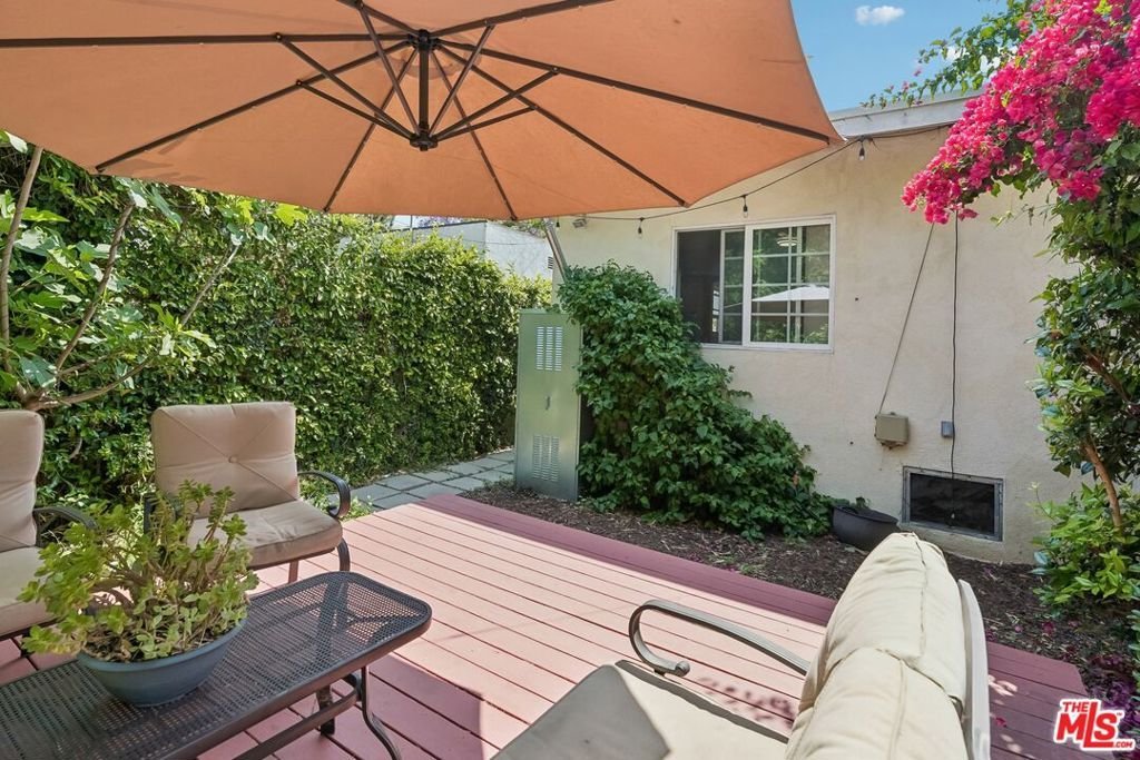 2627 S Cloverdale Avenue Los Angeles CA 90016 14 2627 S Cloverdale Avenue Los Angeles CA 90016