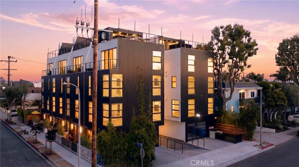 12602 Mitchell West Los Angeles CA 90066 33 12602 Mitchell West Los Angeles CA 90066