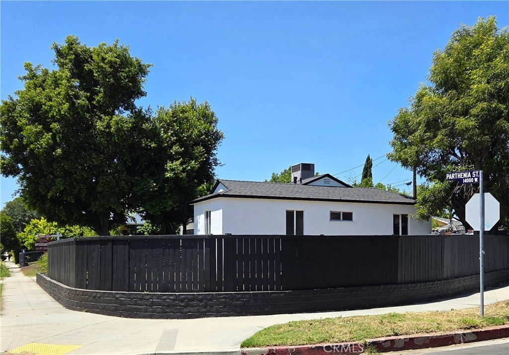 14007 Parthenia Panorama City CA 91402 18 14007 Parthenia Panorama City CA 91402