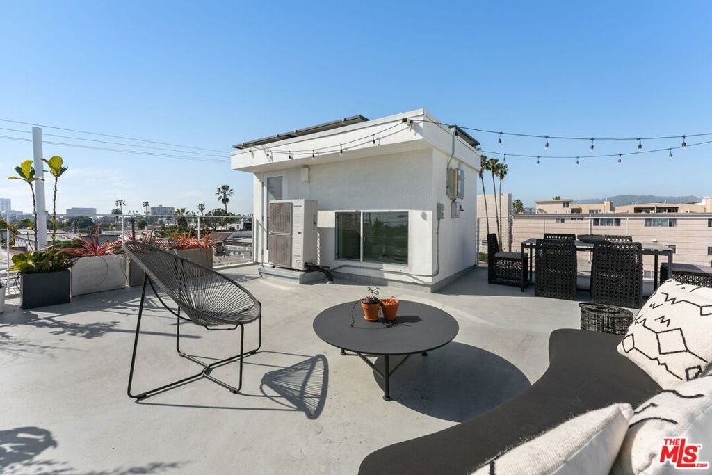 1244 14th Street E Santa Monica CA 90404 20 1244 14th Street E Santa Monica CA 90404