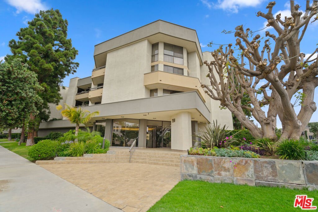 750 S Spaulding Avenue 305 Los Angeles CA 90036 32 750 S Spaulding Avenue 305 Los Angeles CA 90036
