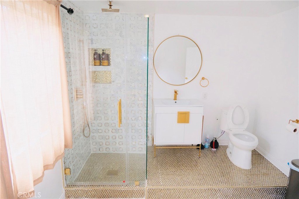 3034 Edgehill Drive Los Angeles CA 90018 18 3034 Edgehill Drive Los Angeles CA 90018