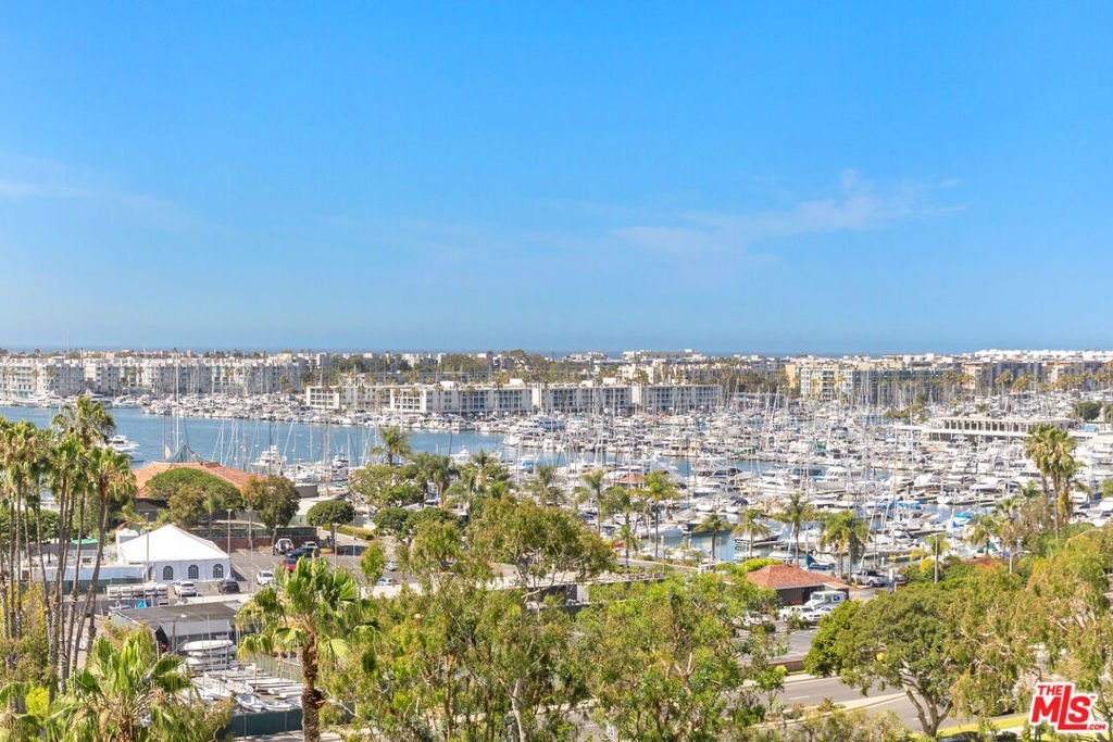 13600 Marina Pointe Drive 901 Marina Del Rey CA 90292 38 13600 Marina Pointe Drive 901 Marina Del Rey CA 90292