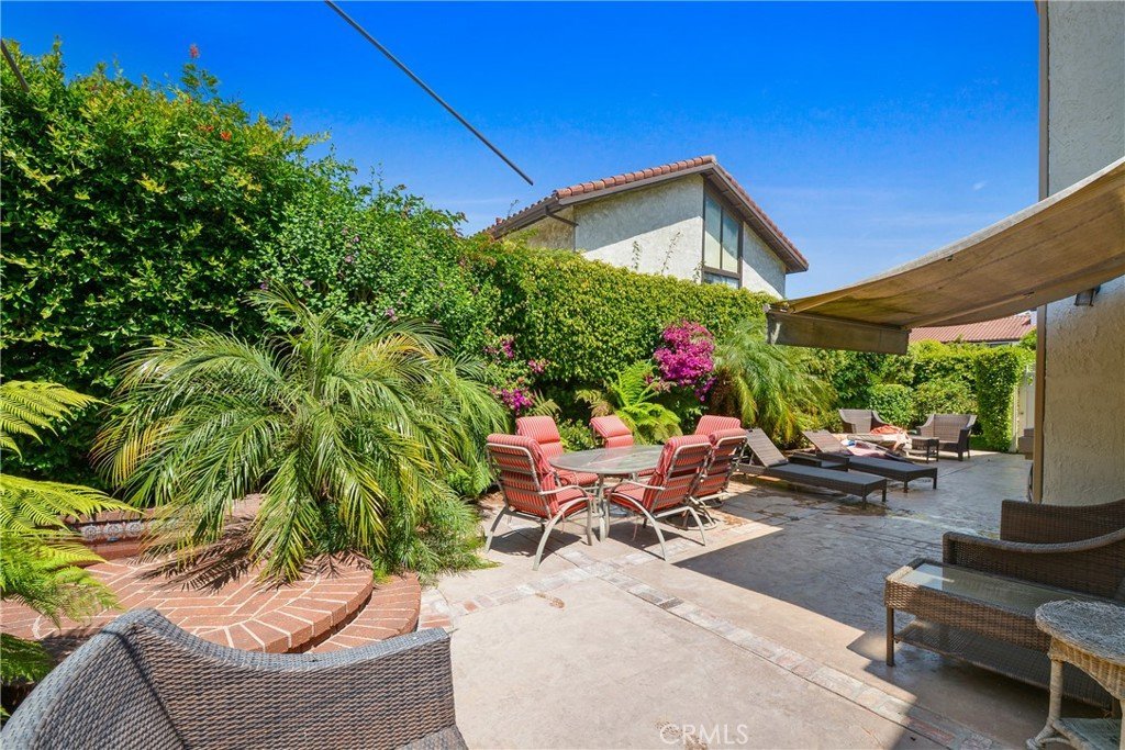 4033 Lamarr Ave. Culver City CA 90232 26 4033 Lamarr Ave. Culver City CA 90232