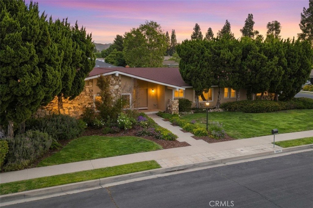 18931 Mayall Street Northridge CA 91324 10 18931 Mayall Street Northridge CA 91324