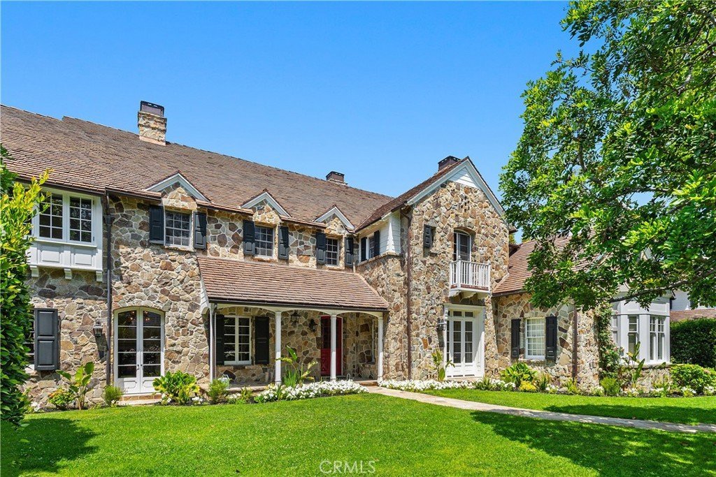 10343 Valley Spring Toluca Lake CA 91602 44 10343 Valley Spring Toluca Lake CA 91602