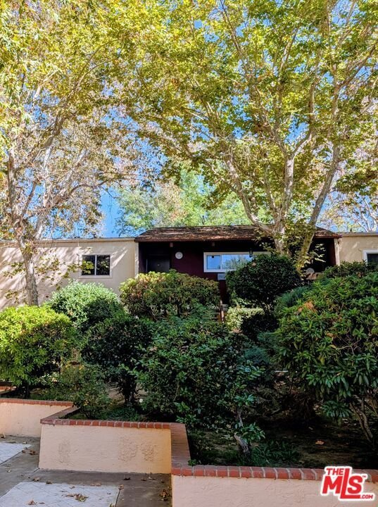 18350 Hatteras Street 256 Tarzana CA 91356 20 18350 Hatteras Street 256 Tarzana CA 91356