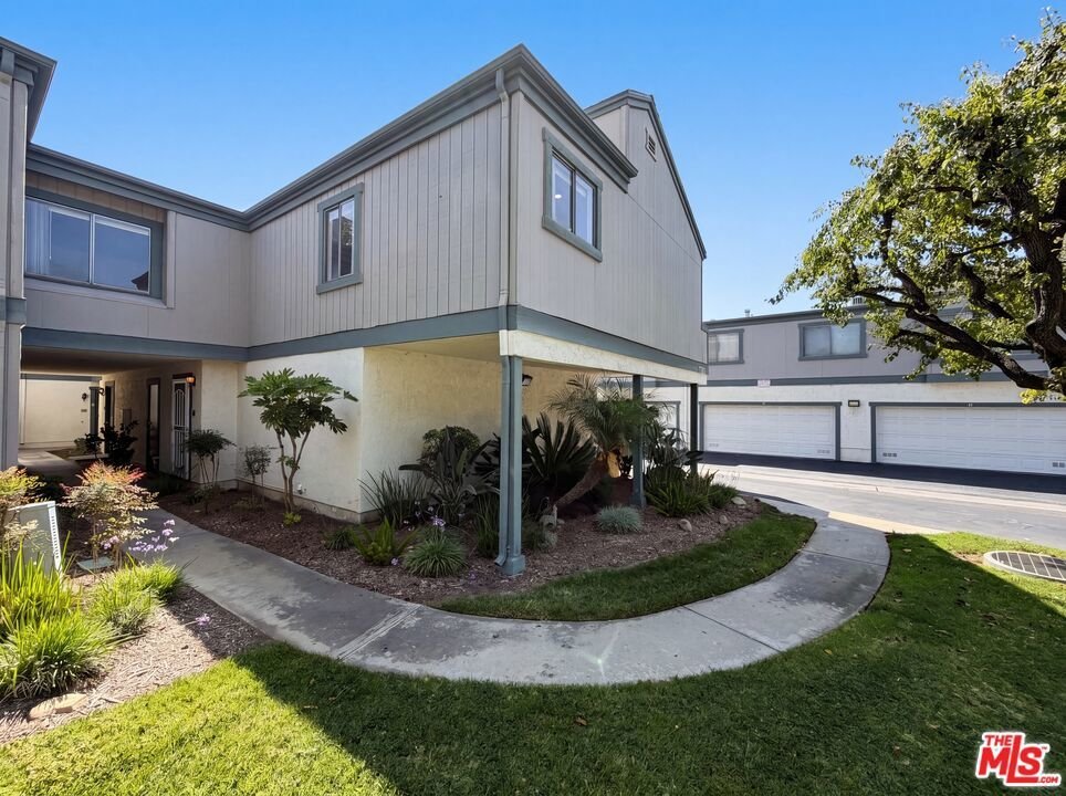 1100 Cleghorn Drive E Diamond Bar CA 91765 31 1100 Cleghorn Drive E Diamond Bar CA 91765