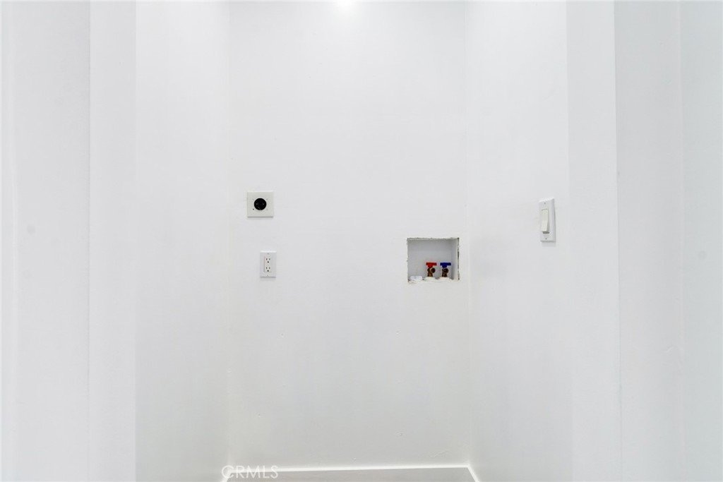 1143 E 106th Street Los Angeles CA 90002 33 1143 E 106th Street Los Angeles CA 90002