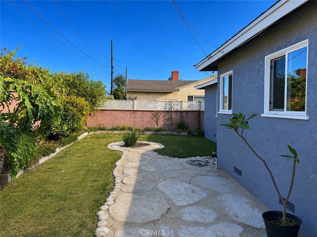 18012 Falda Torrance CA 90504 15 18012 Falda Torrance CA 90504