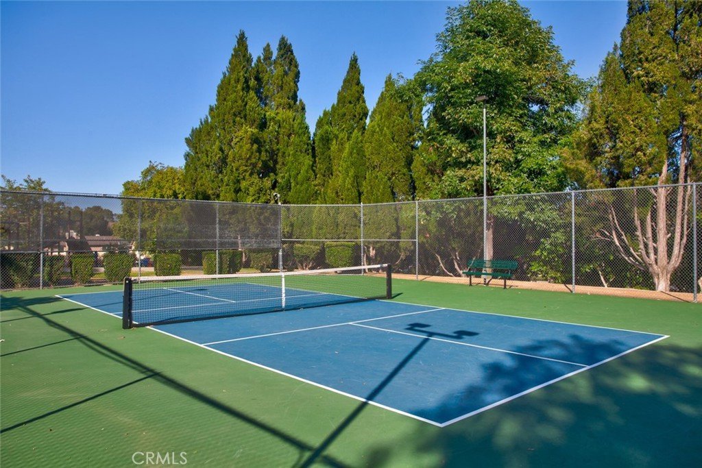 27643 Saffron Lane Saugus CA 91350 33 27643 Saffron Lane Saugus CA 91350