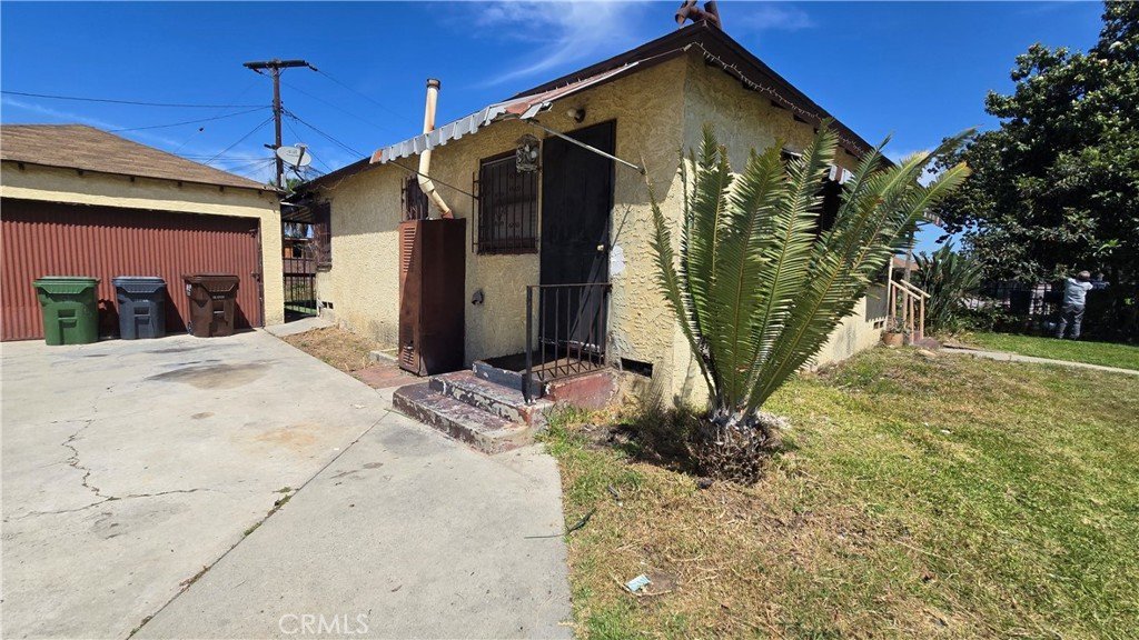 1605 E Orchard Compton CA 90221 15 1605 E Orchard Compton CA 90221