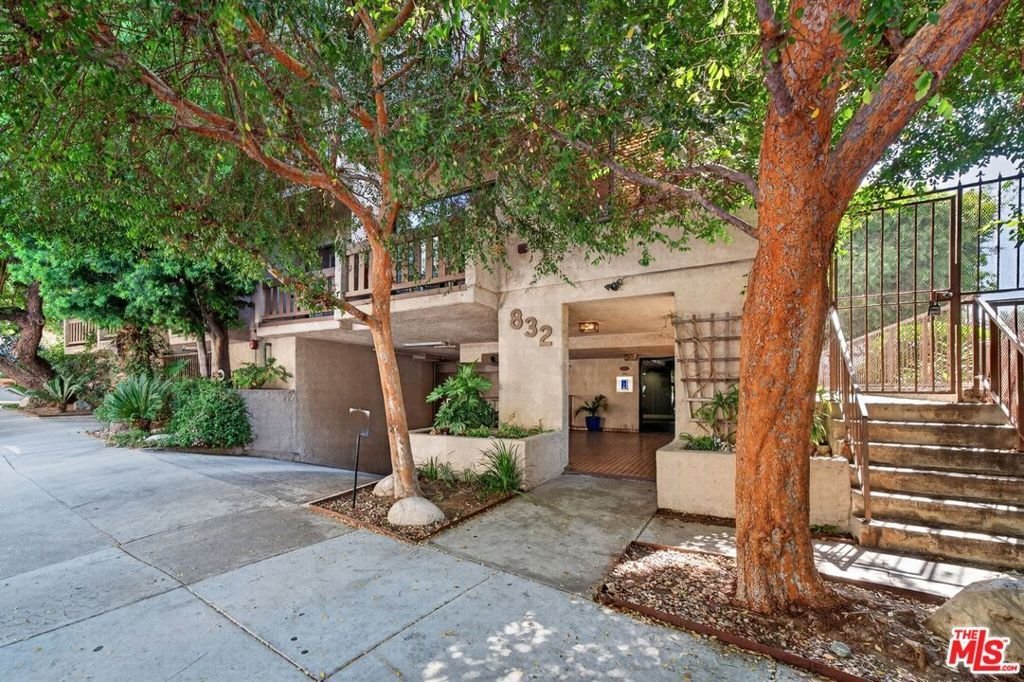 832 Palm Avenue 102 West Hollywood CA 90069 30 832 Palm Avenue 102 West Hollywood CA 90069