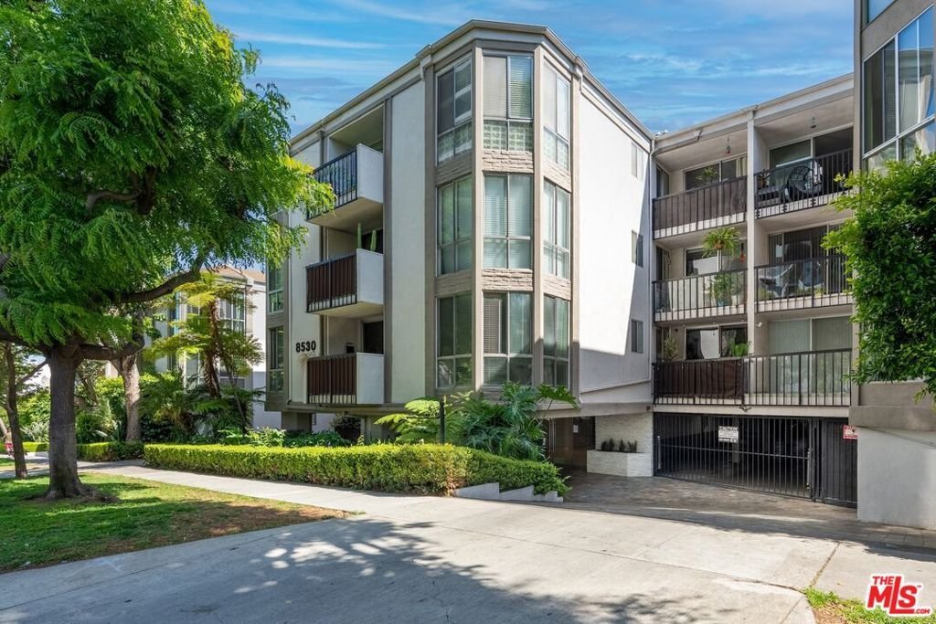 8530 HOLLOWAY Drive 311 West Hollywood CA 90069 37 8530 HOLLOWAY Drive 311 West Hollywood CA 90069