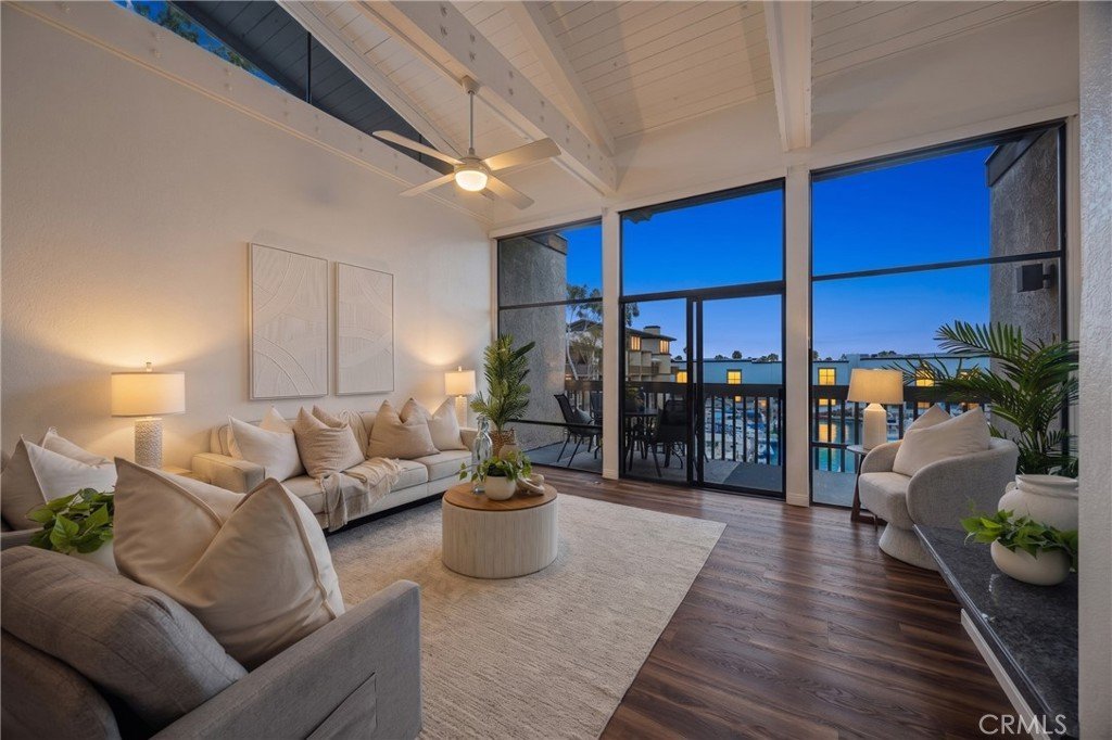 7303 Marina Pacifica Drive Long Beach CA 90803 34 7303 Marina Pacifica Drive Long Beach CA 90803