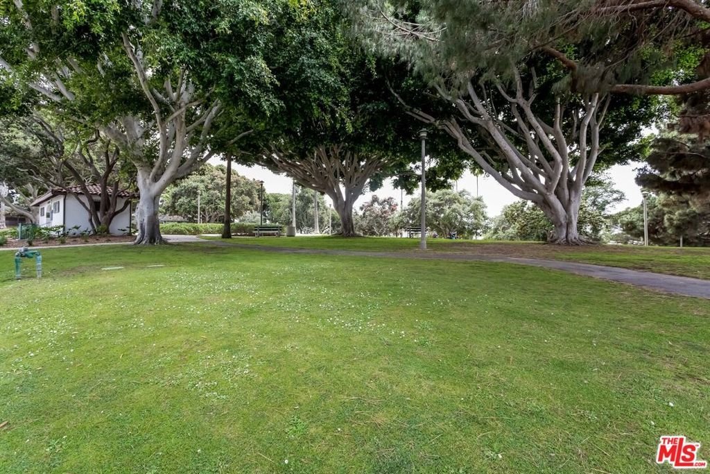 2311 4th Street 219 Santa Monica CA 90405 25 2311 4th Street 219 Santa Monica CA 90405